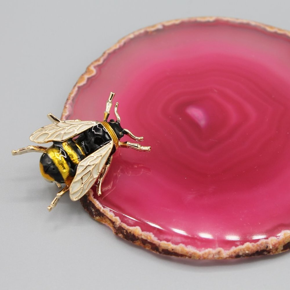 Bee pin brooch jewelry insect animal black gold tone fashion cute adorable - Picture 2 of 6